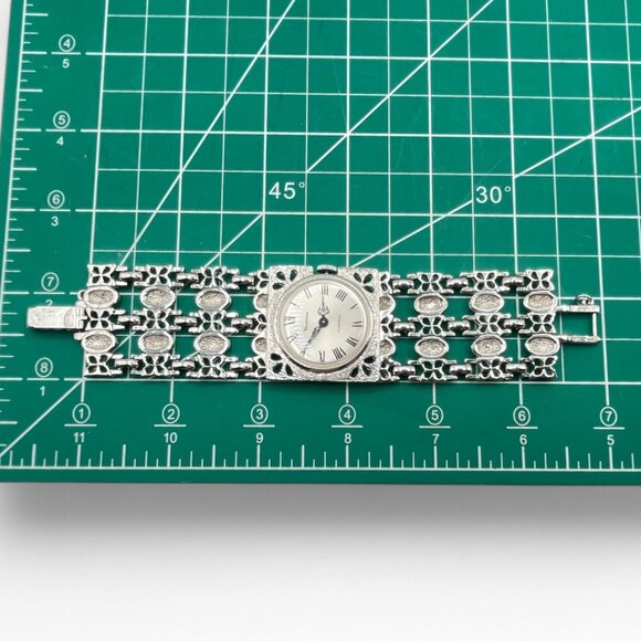 Vintage VENDOME Women's Watch 17 Jewels Hand Wind Up Silver Chunky Wristwatch - Picture 10 of 10